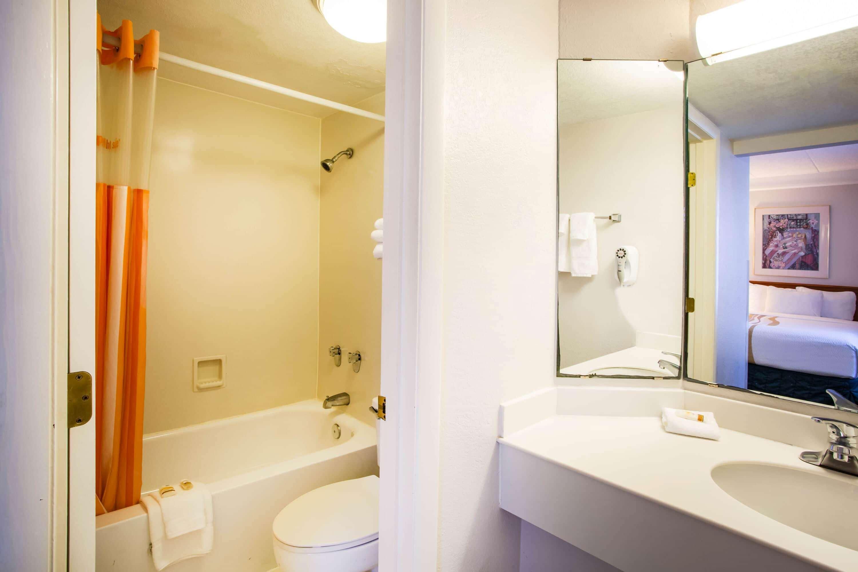 La Quinta Inn By Wyndham Norfolk Virginia Beach Bagian luar foto